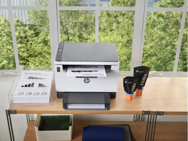 HP CE712A COLOR LASERJET CP5225DN  