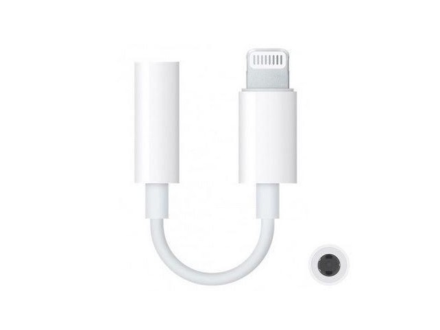 CoreParts Lightning to 3.5 mm Headphone  Jack Adapter