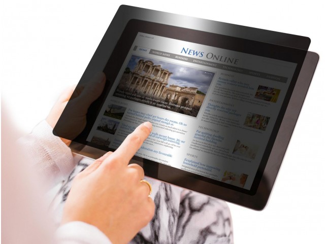 eSTUFF Adhesive Privacy Filter 10.9"  for Apple iPad 10th Gen (3:2)
